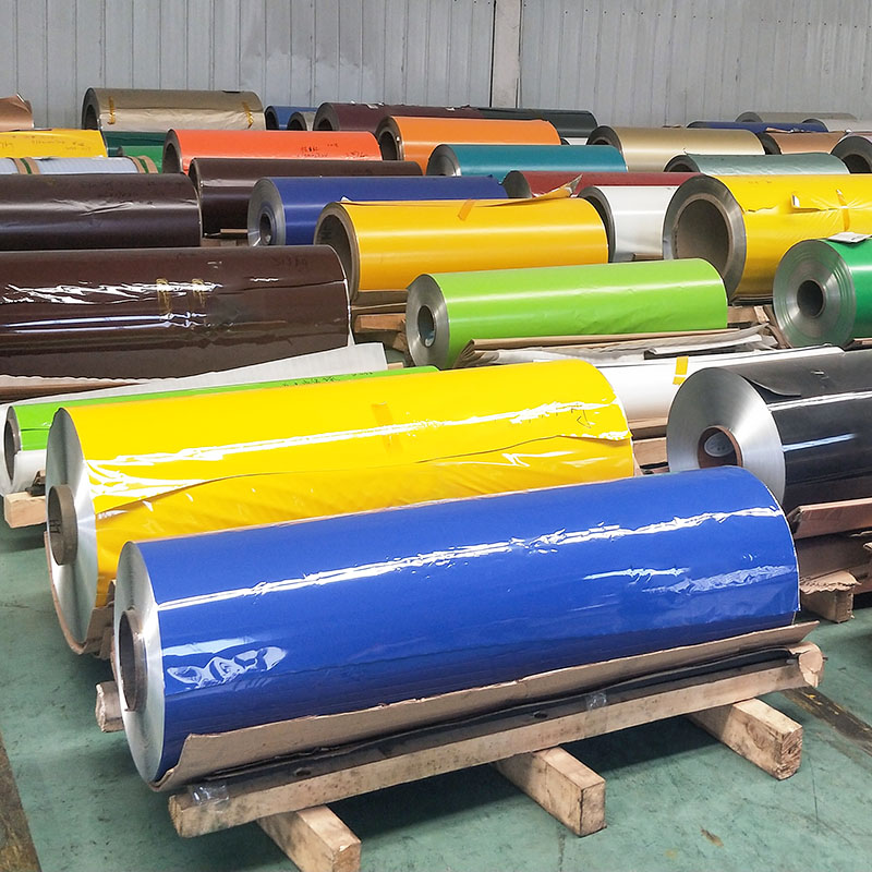 Adakah Panel Komposit Aluminium Salutan PVDF Pilihan Terbaik untuk Fasad Bangunan Moden